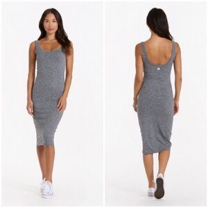 Vuori Size Small Scoop Neck Bodycon Midi Dress - Gray